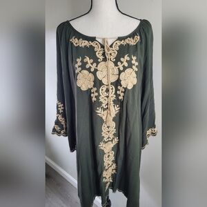 C/C CHIC CONNECTION Embroidered Beach cover-up or sundress M